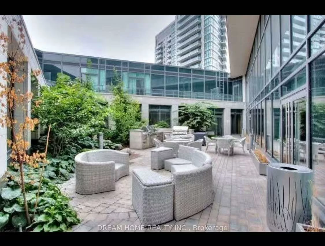160, Vanderhoof, Thorncliffe Park, Toronto
