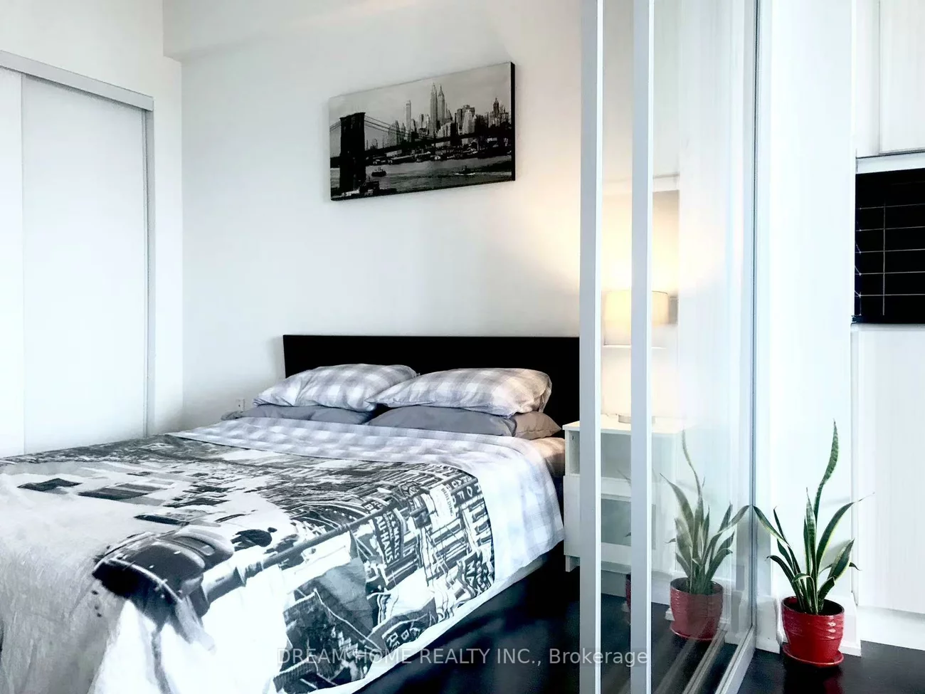 160, Vanderhoof, Thorncliffe Park, Toronto