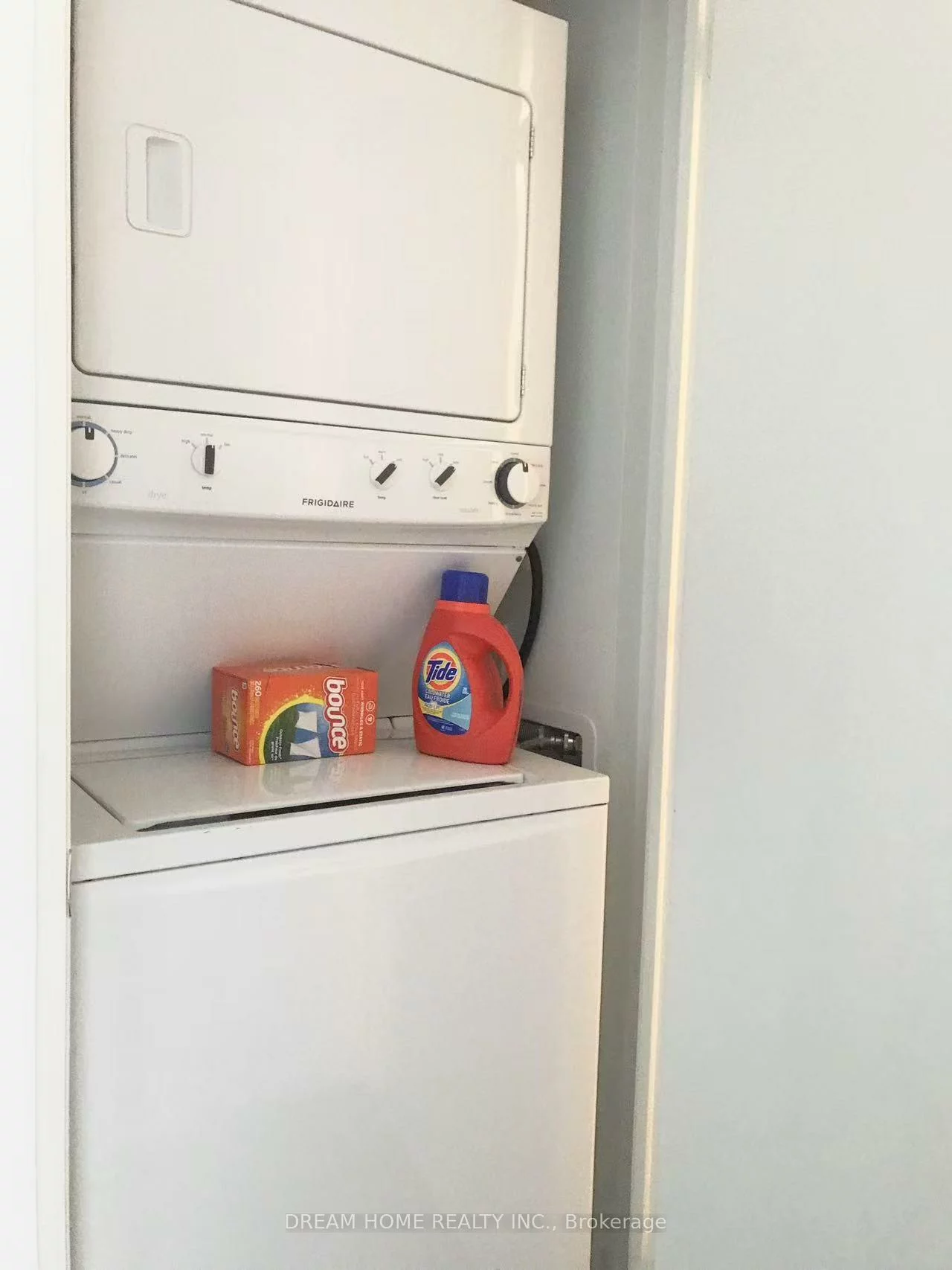 160, Vanderhoof, Thorncliffe Park, Toronto