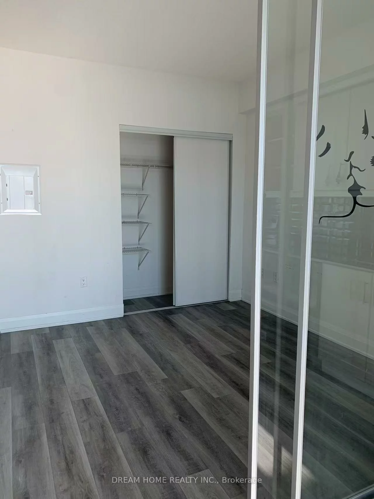 160, Vanderhoof, Thorncliffe Park, Toronto