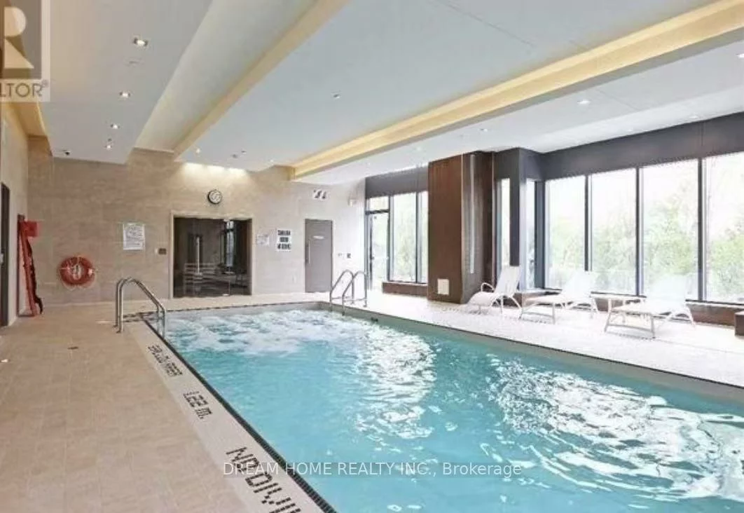 160, Vanderhoof, Thorncliffe Park, Toronto