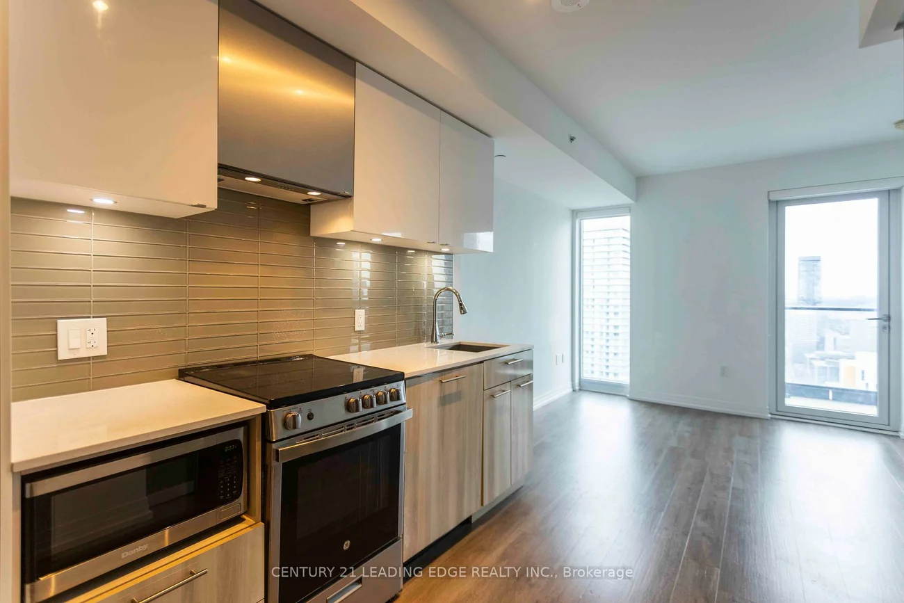 251, Jarvis, Waterfront Communities C8, Toronto