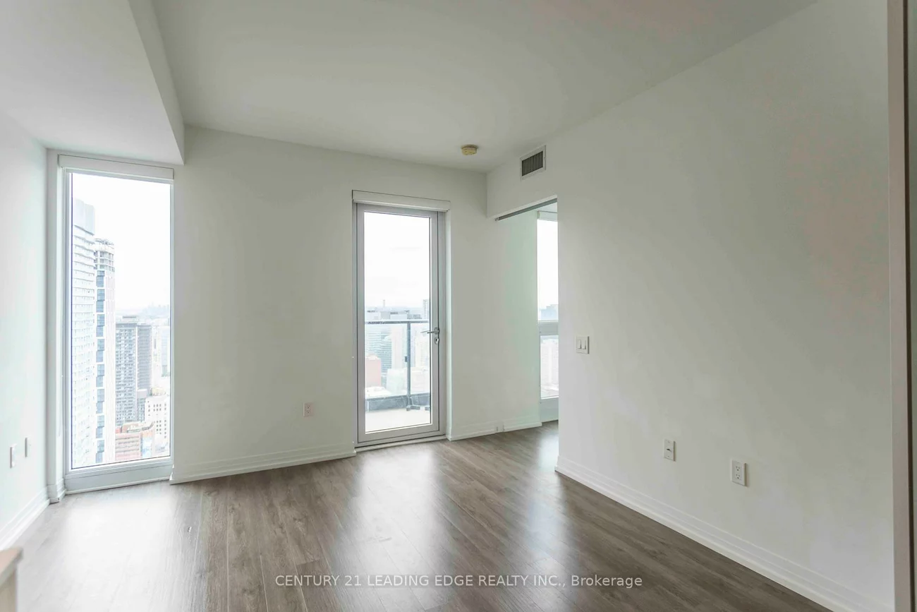 251, Jarvis, Waterfront Communities C8, Toronto