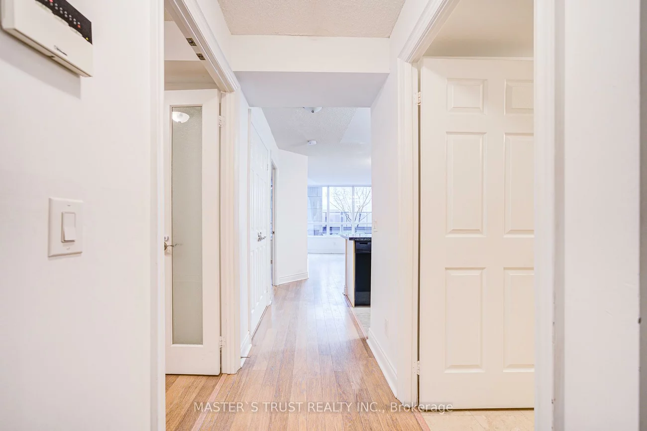 25, Greenview, Newtonbrook West, Toronto