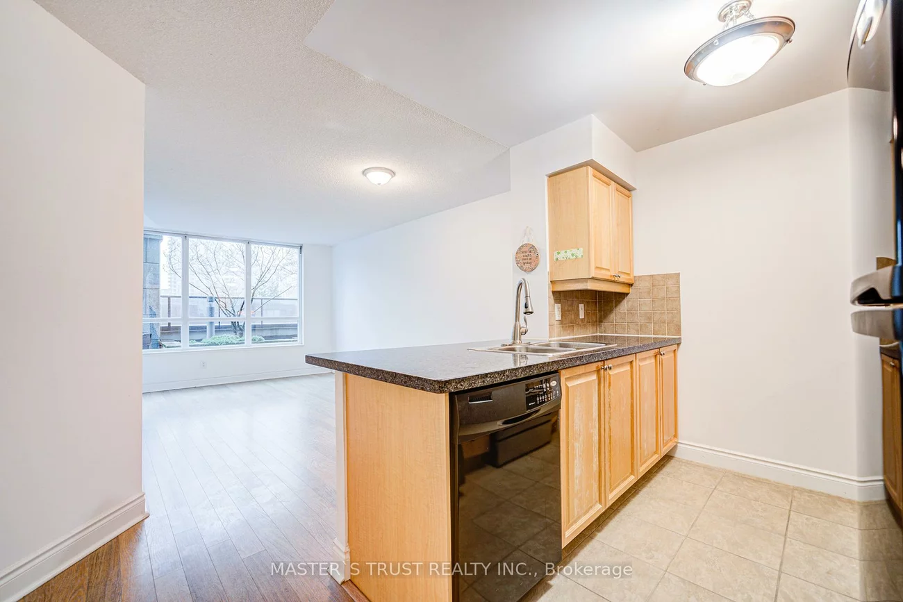 25, Greenview, Newtonbrook West, Toronto