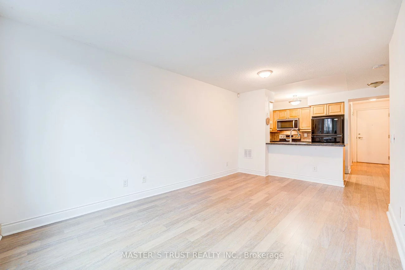 25, Greenview, Newtonbrook West, Toronto