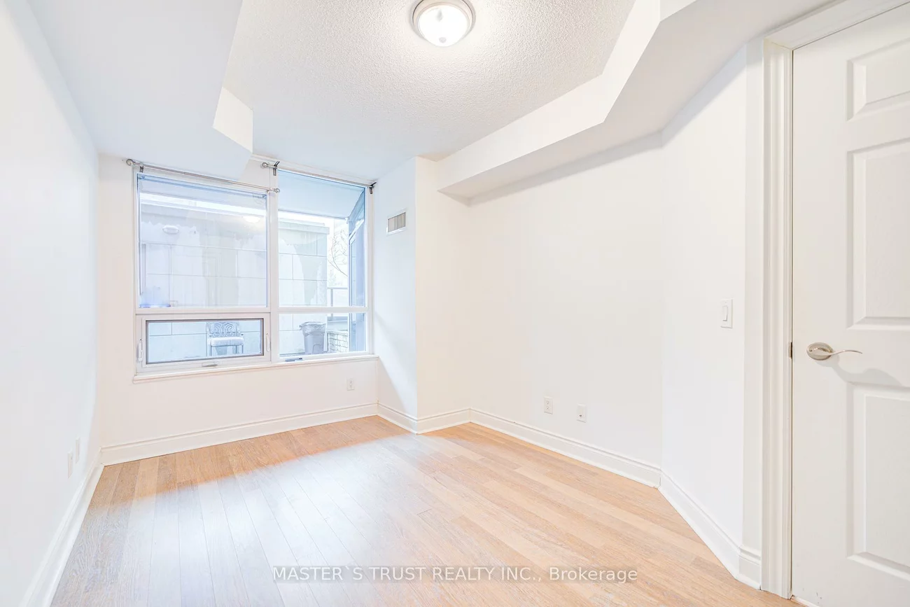 25, Greenview, Newtonbrook West, Toronto
