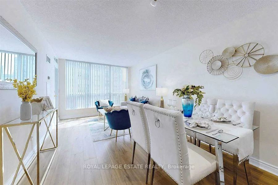 260, Doris, Willowdale East, Toronto