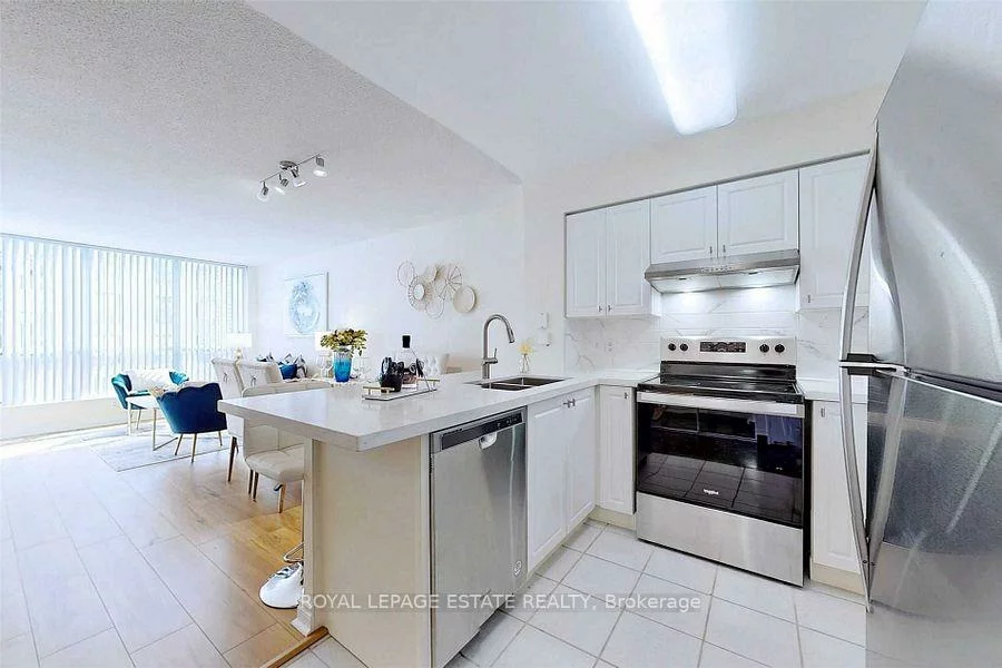 260, Doris, Willowdale East, Toronto