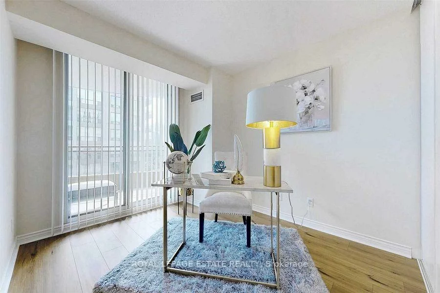 260, Doris, Willowdale East, Toronto