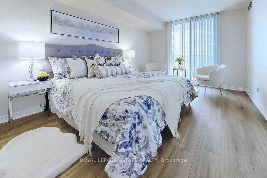 260, Doris, Willowdale East, Toronto