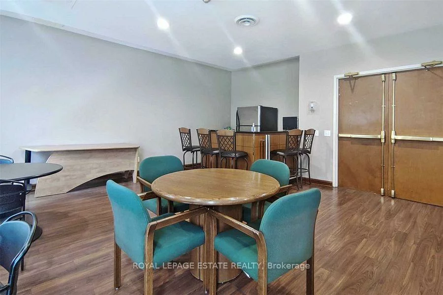260, Doris, Willowdale East, Toronto