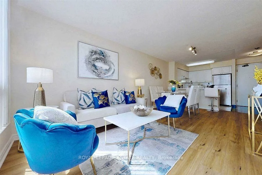 260, Doris, Willowdale East, Toronto