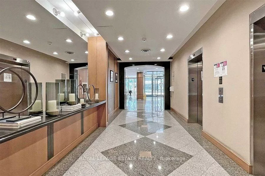 260, Doris, Willowdale East, Toronto