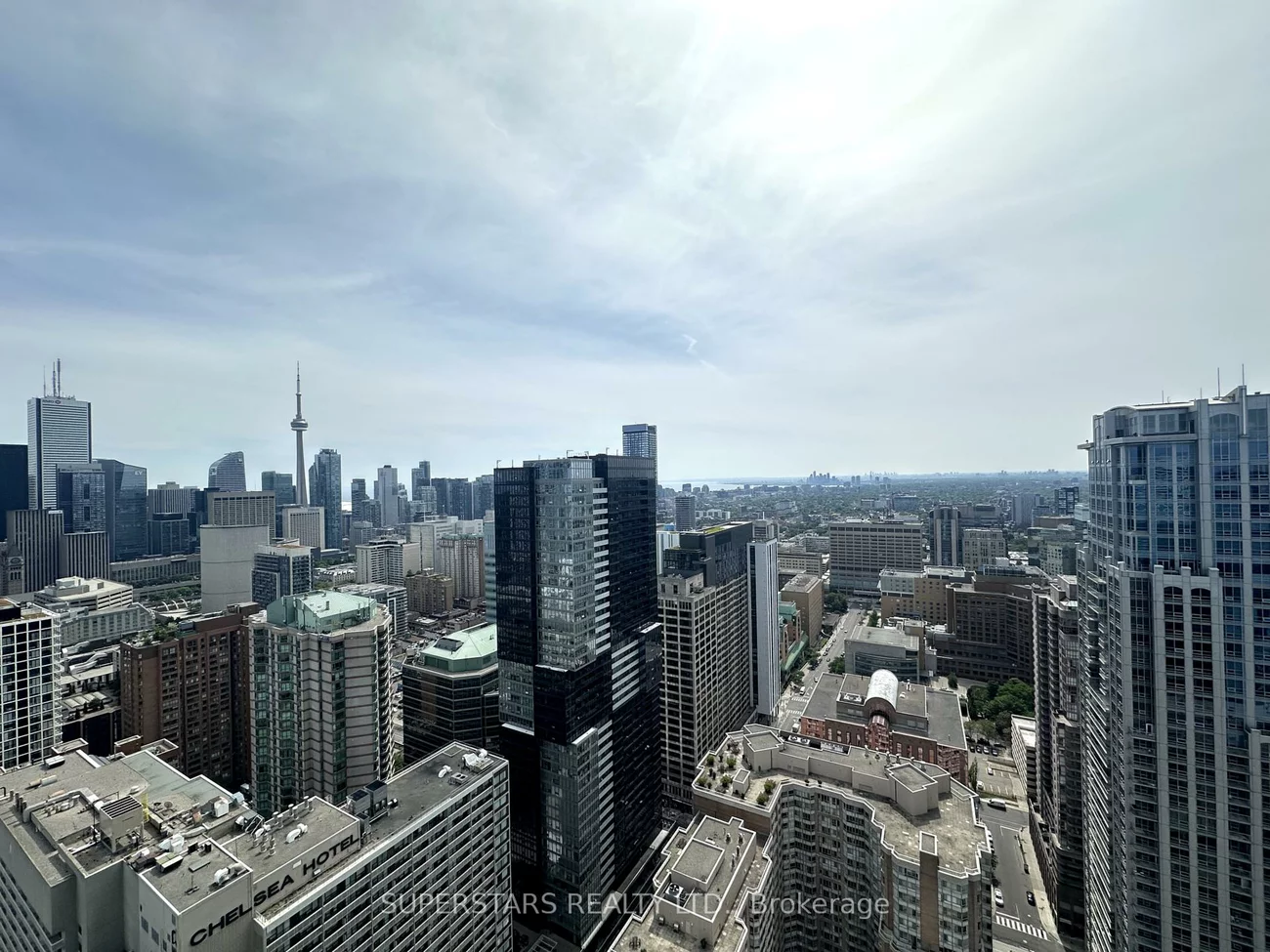 386, Yonge, Bay Street Corridor, Toronto