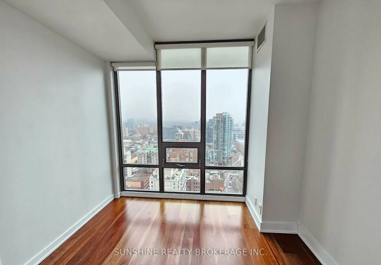 33, Lombard, Church-Yonge Corridor, Toronto