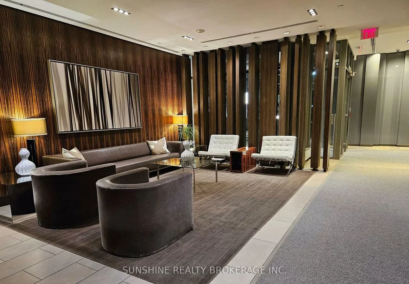33, Lombard, Church-Yonge Corridor, Toronto