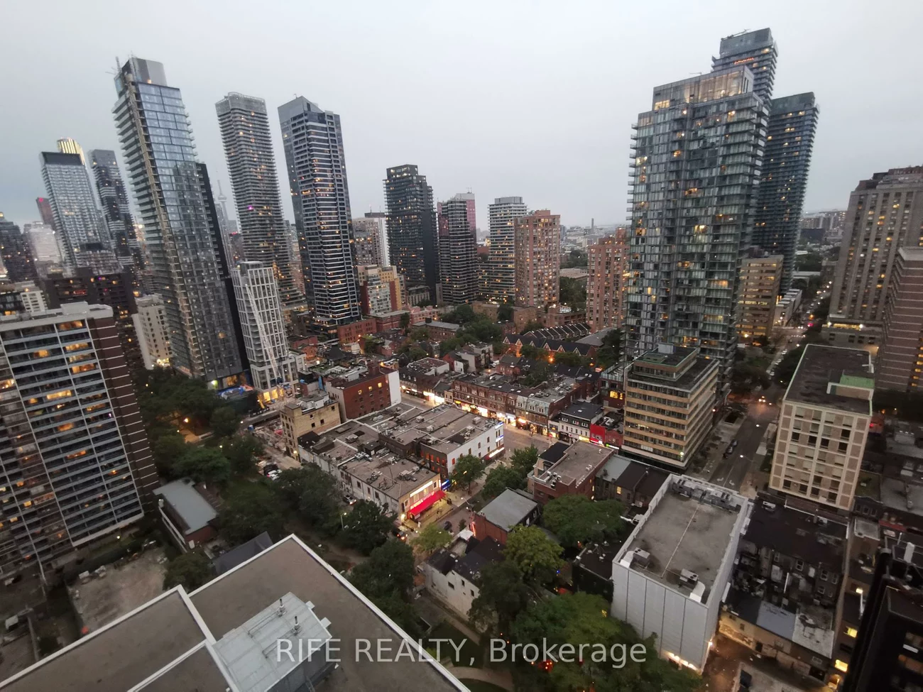 33, Charles, Church-Yonge Corridor, Toronto