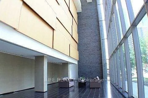 33, Charles, Church-Yonge Corridor, Toronto