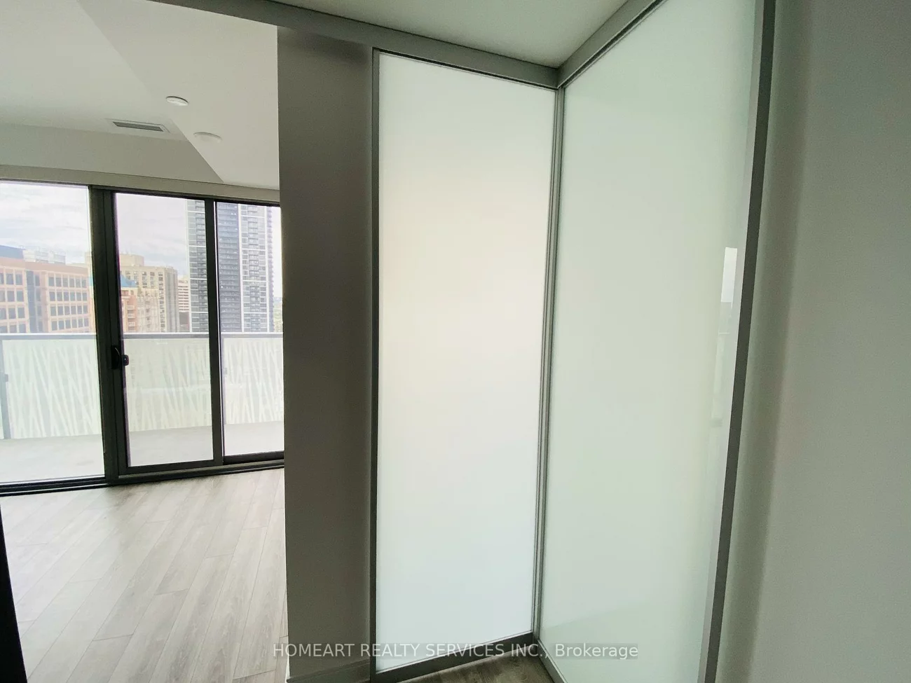 50, Charles, Church-Yonge Corridor, Toronto