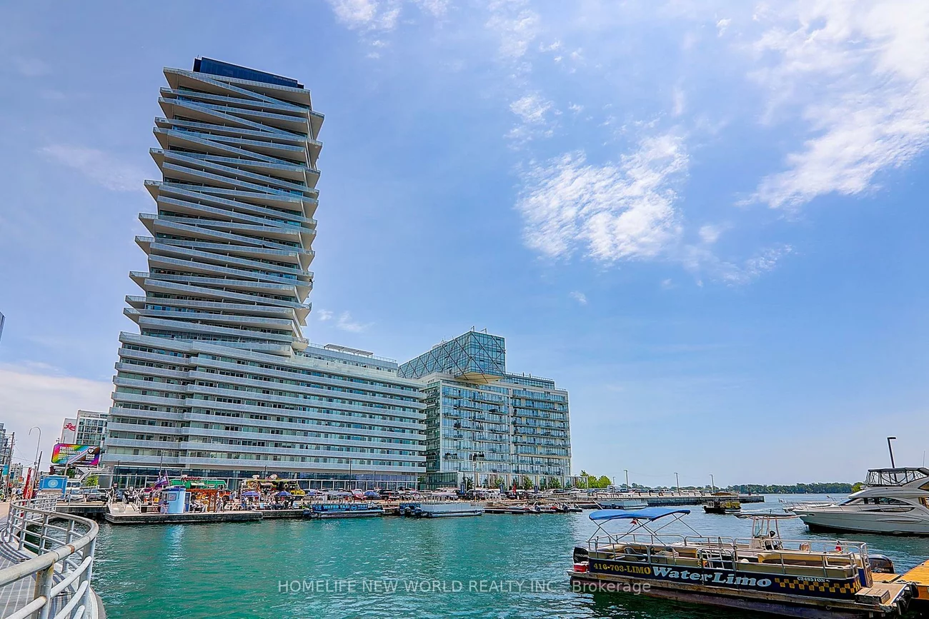 15, Queens, Waterfront Communities C8, Toronto