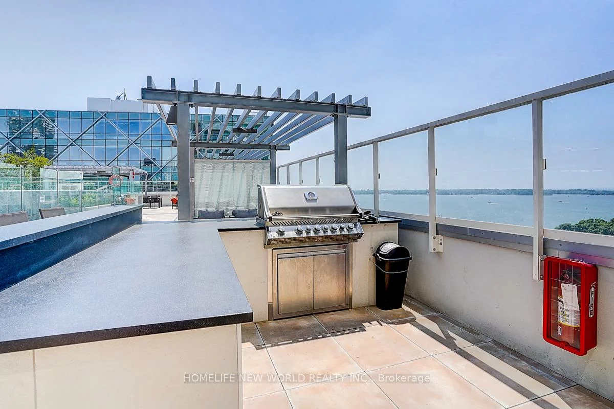 15, Queens, Waterfront Communities C8, Toronto