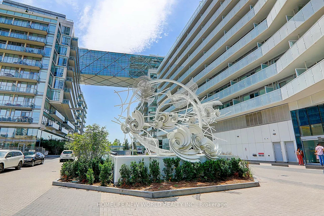 15, Queens, Waterfront Communities C8, Toronto