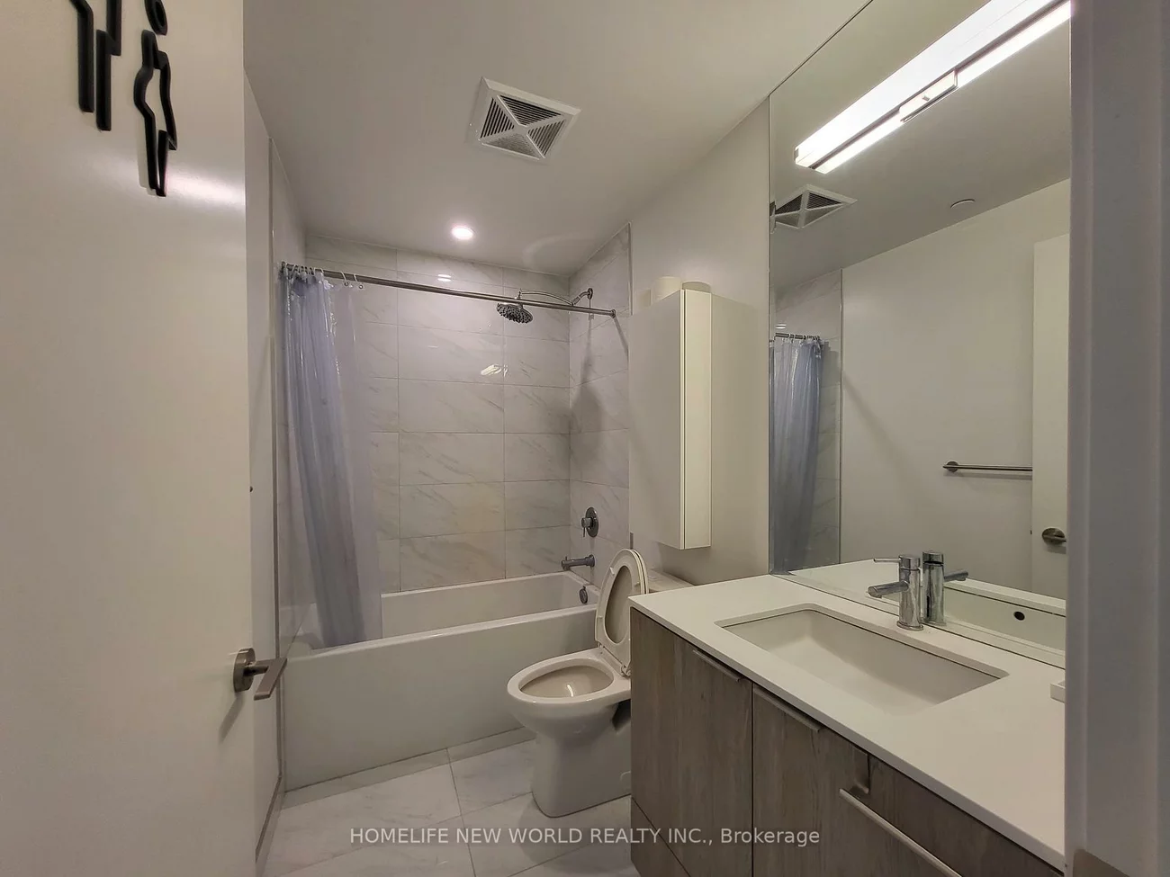 15, Queens, Waterfront Communities C8, Toronto
