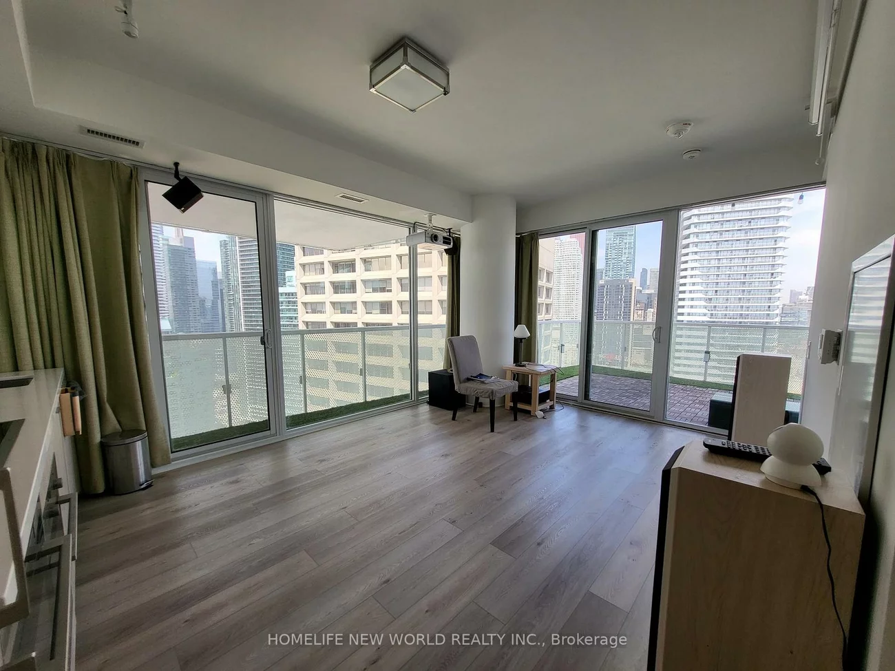 15, Queens, Waterfront Communities C8, Toronto