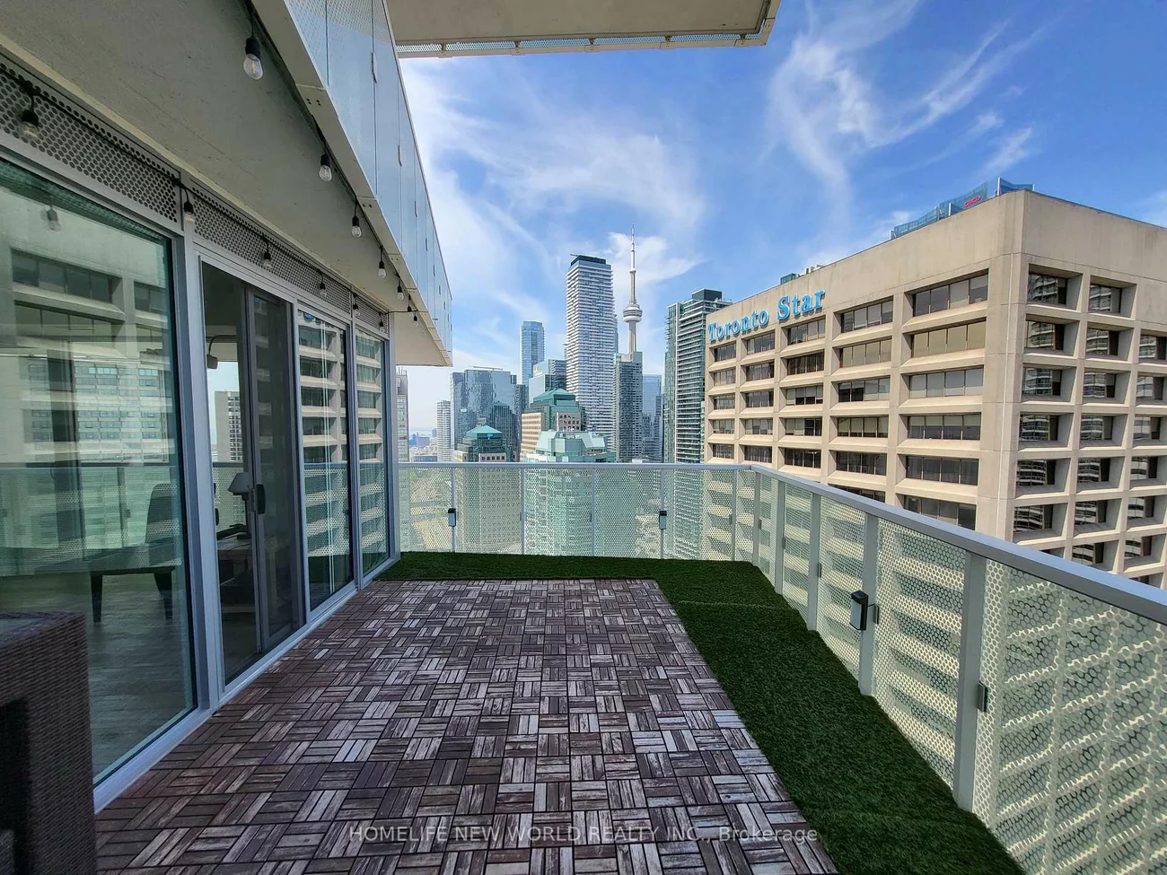 15, Queens, Waterfront Communities C8, Toronto