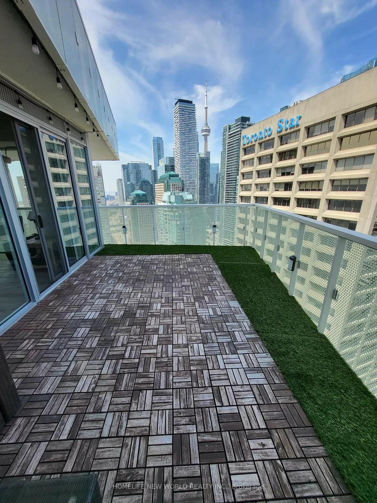 15, Queens, Waterfront Communities C8, Toronto