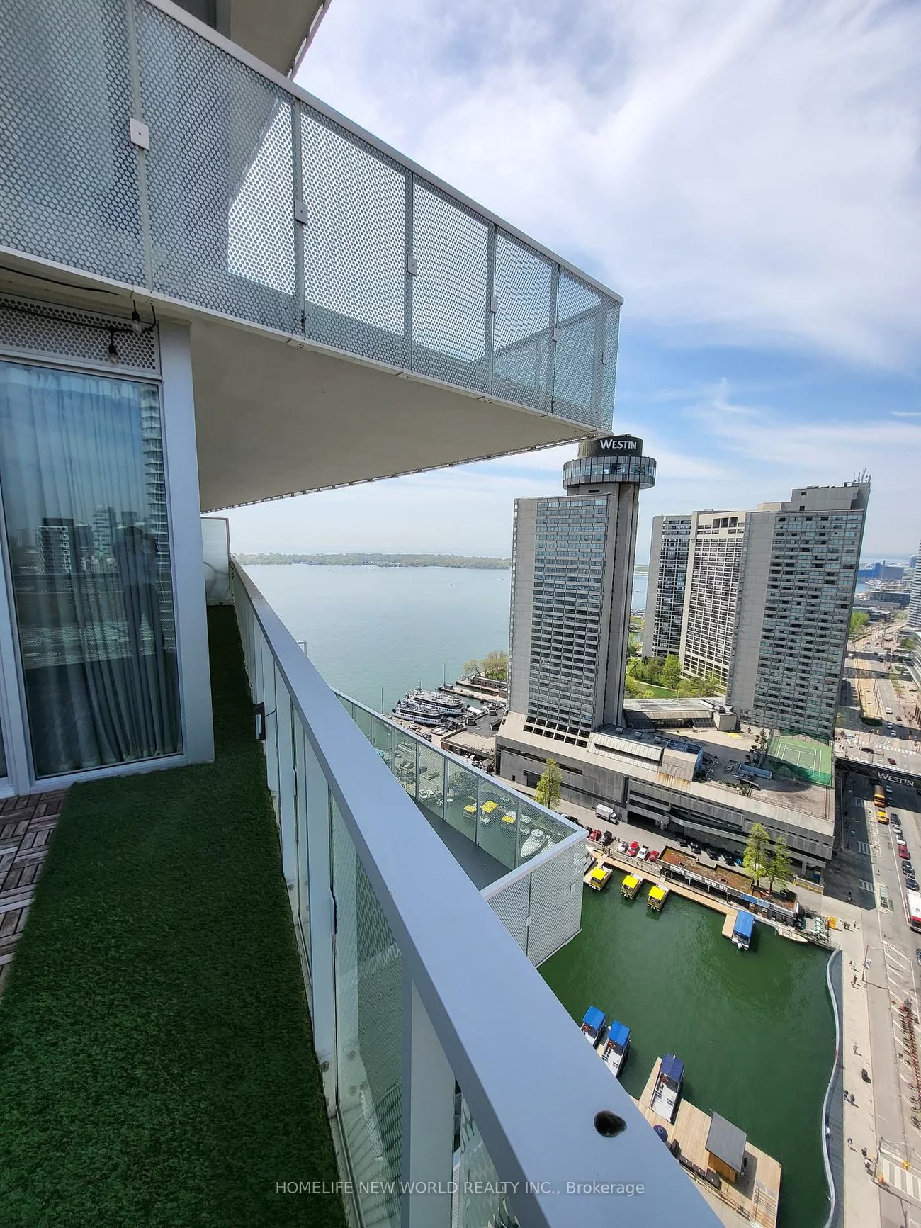 15, Queens, Waterfront Communities C8, Toronto