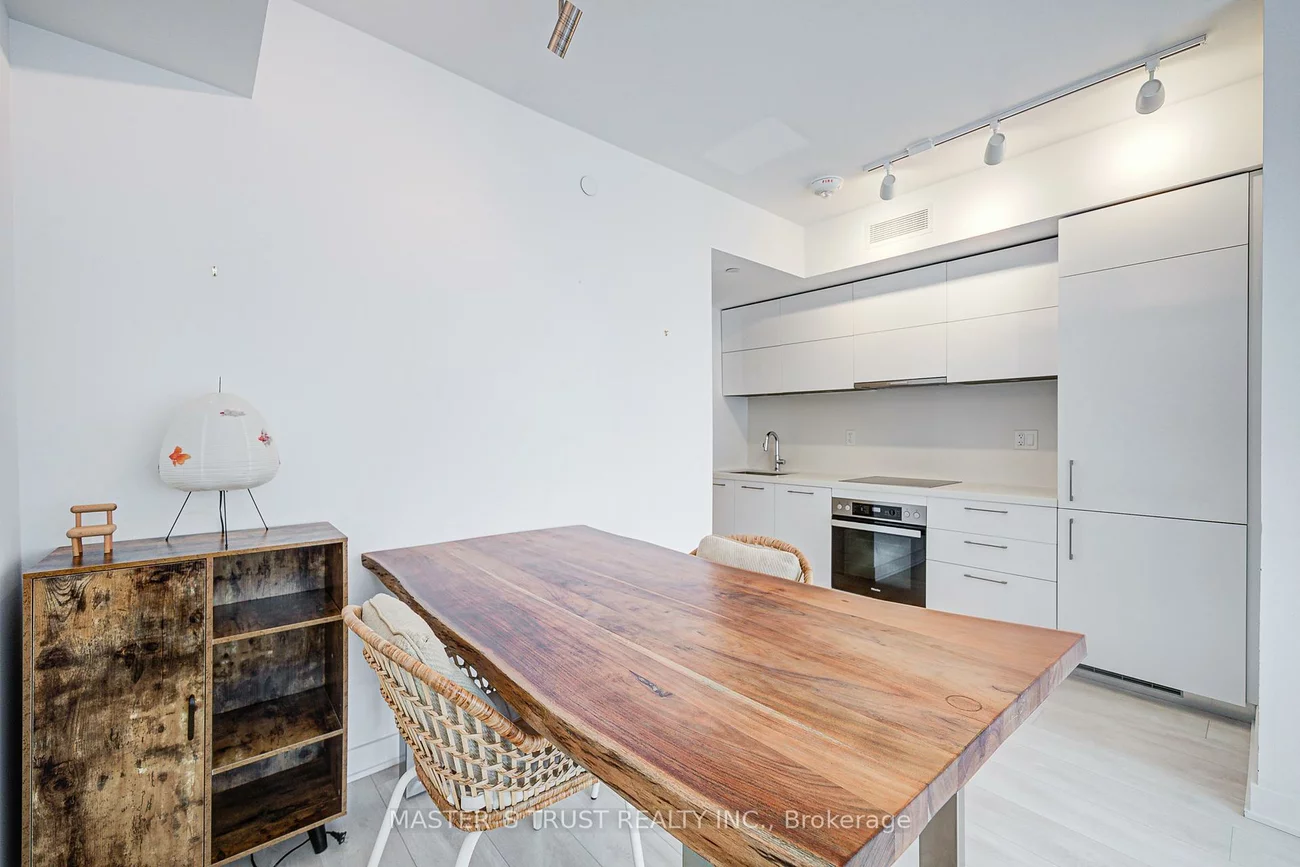 188, Cumberland, Annex, Toronto