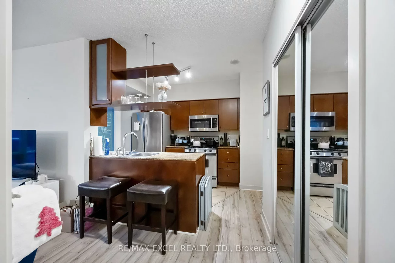 35, Mariner, Waterfront Communities C1, Toronto