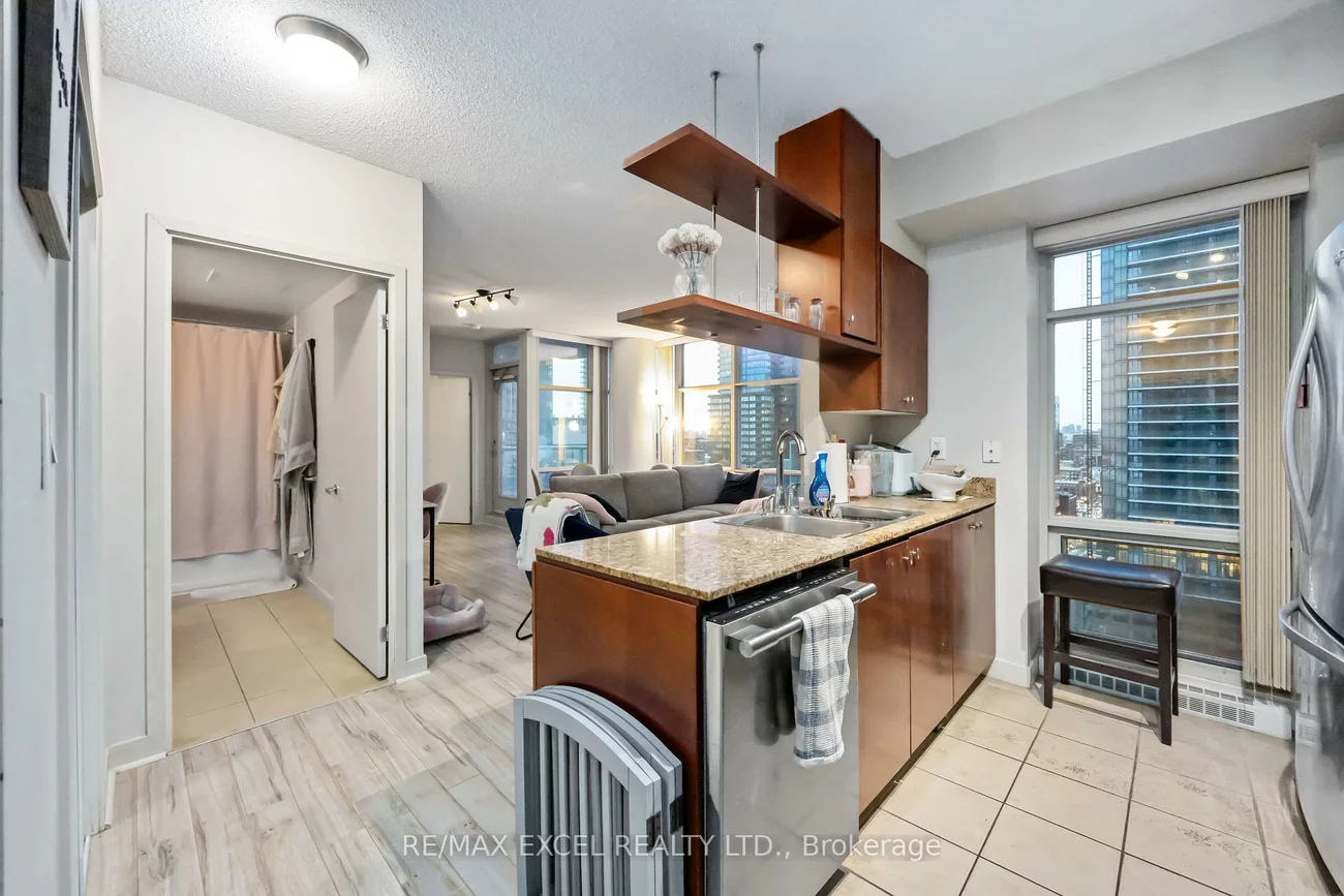 35, Mariner, Waterfront Communities C1, Toronto