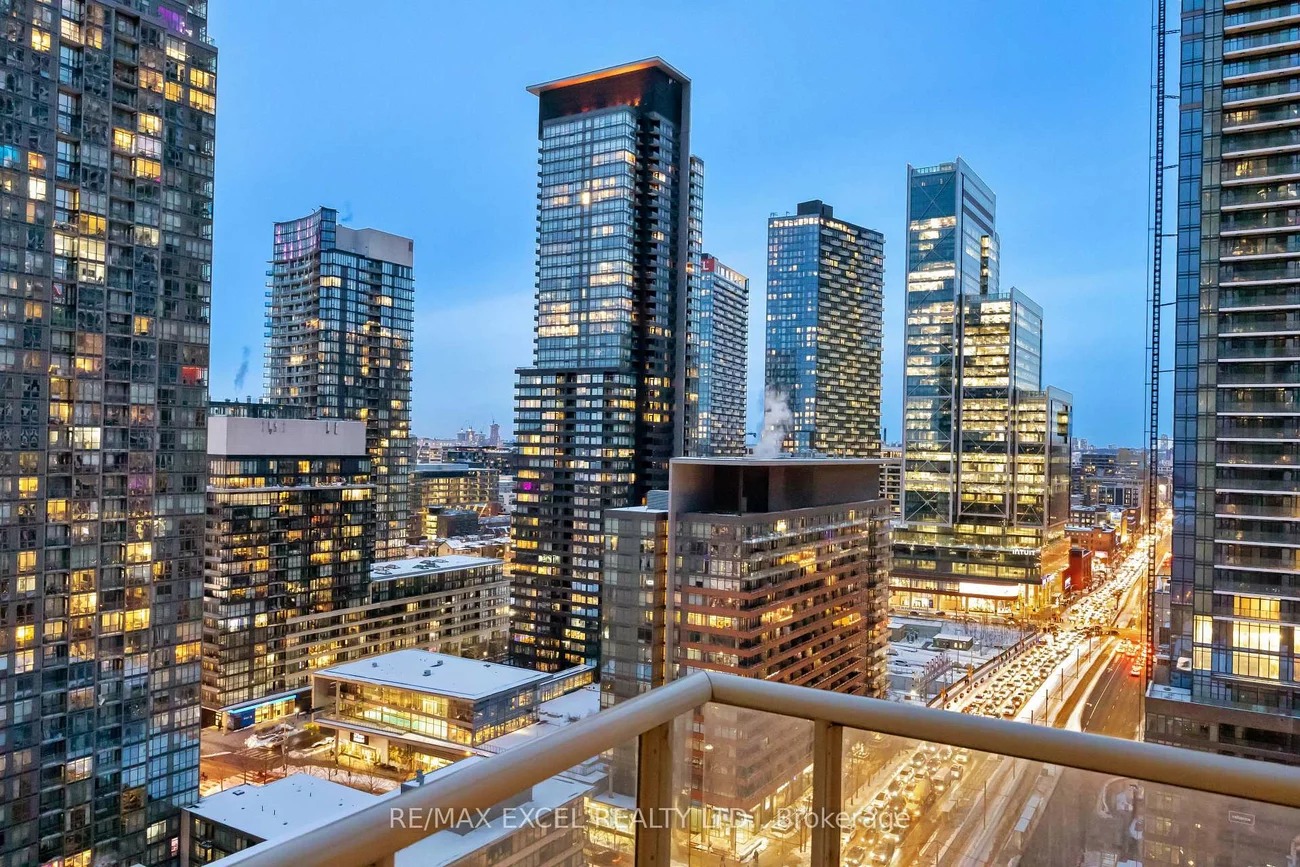 35, Mariner, Waterfront Communities C1, Toronto