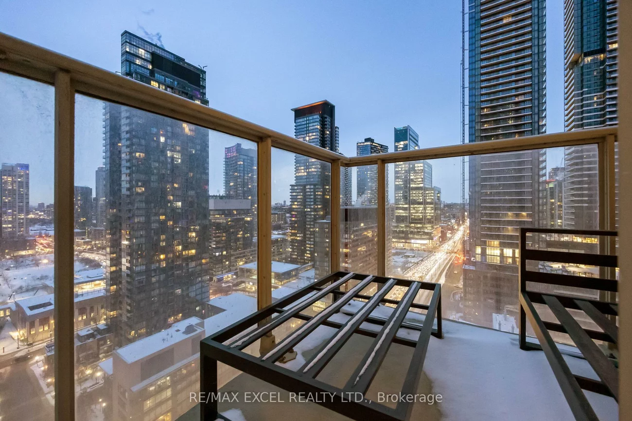 35, Mariner, Waterfront Communities C1, Toronto