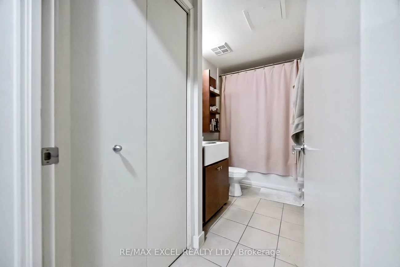35, Mariner, Waterfront Communities C1, Toronto