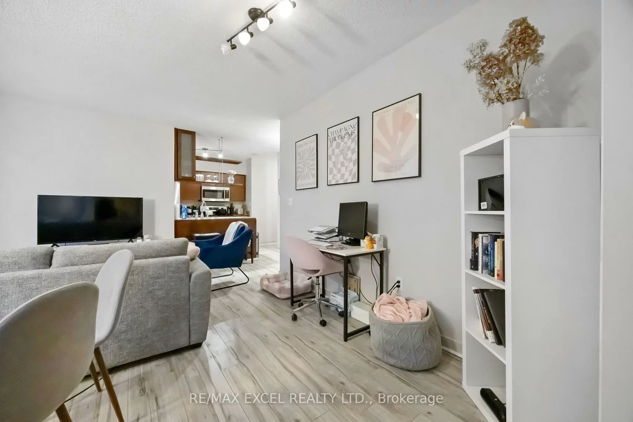 35, Mariner, Waterfront Communities C1, Toronto