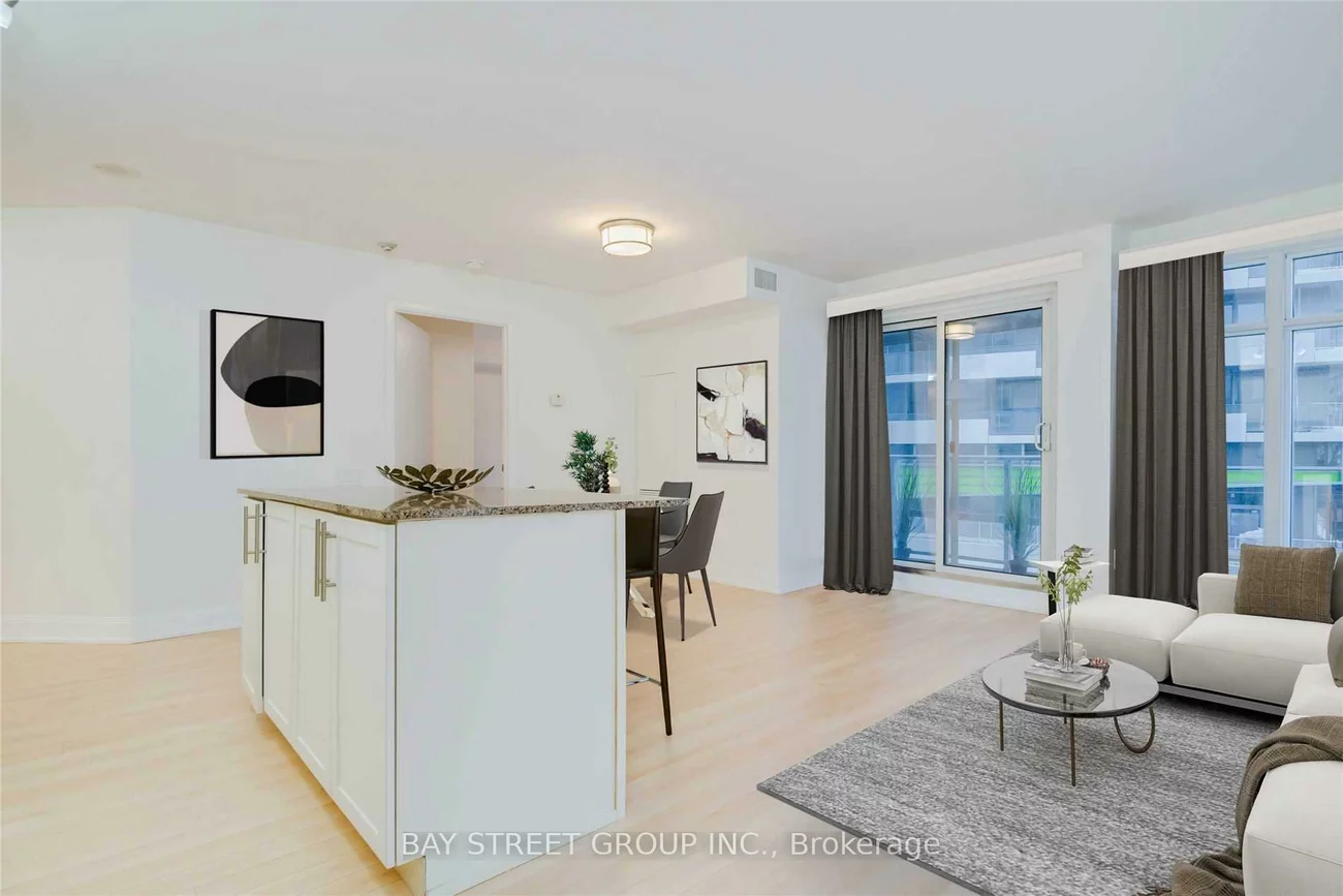 2191, Yonge, Mount Pleasant West, Toronto