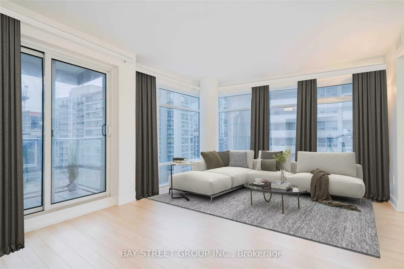 2191, Yonge, Mount Pleasant West, Toronto