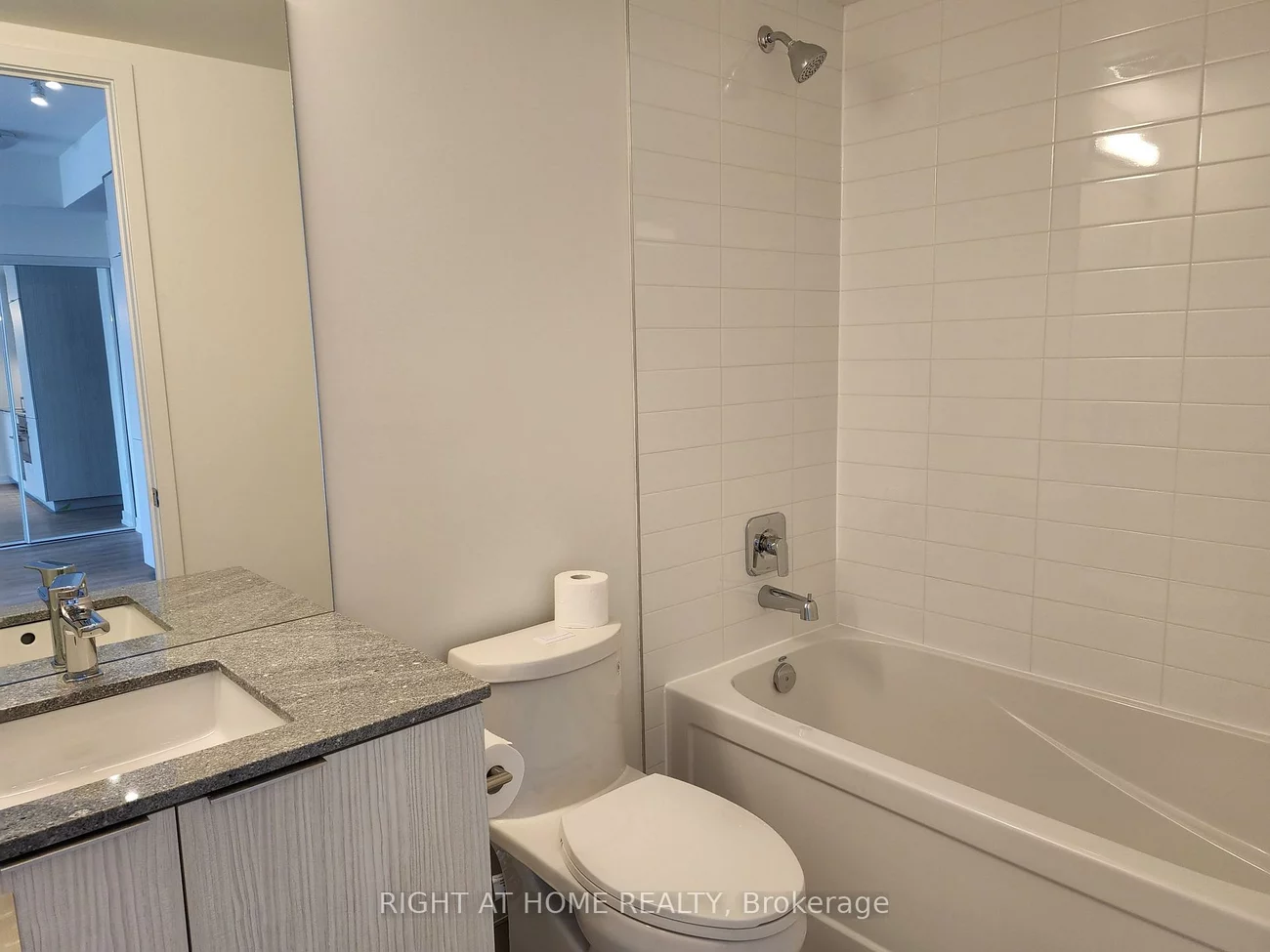 158, Front, Moss Park, Toronto
