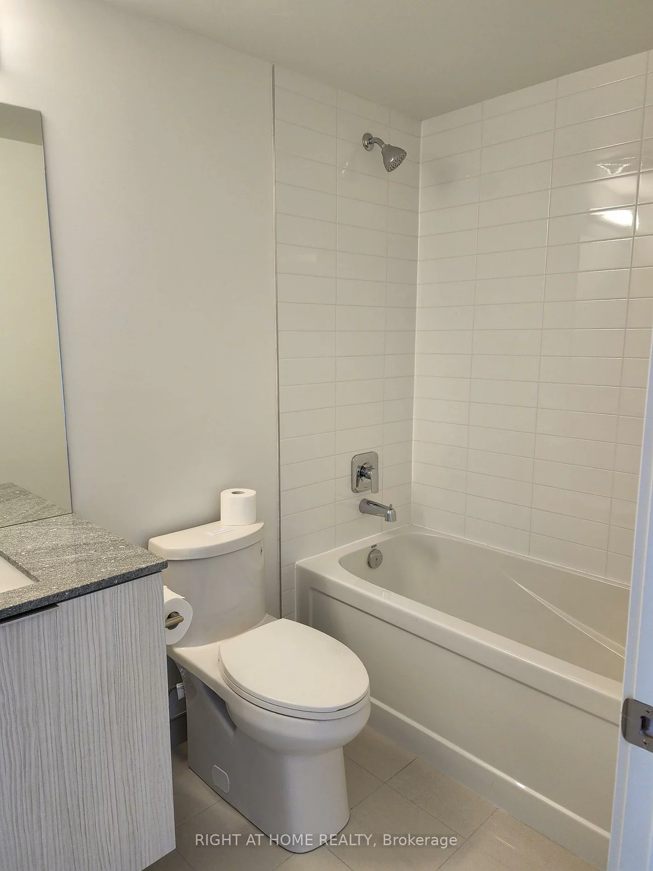 158, Front, Moss Park, Toronto