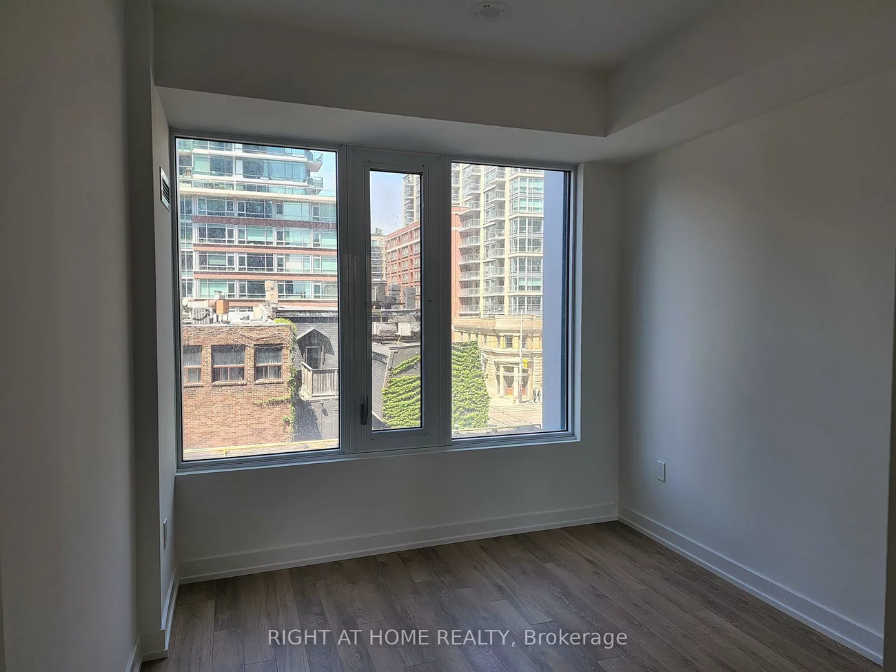 158, Front, Moss Park, Toronto