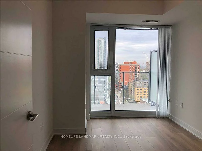 50, Wellesley, Church-Yonge Corridor, Toronto