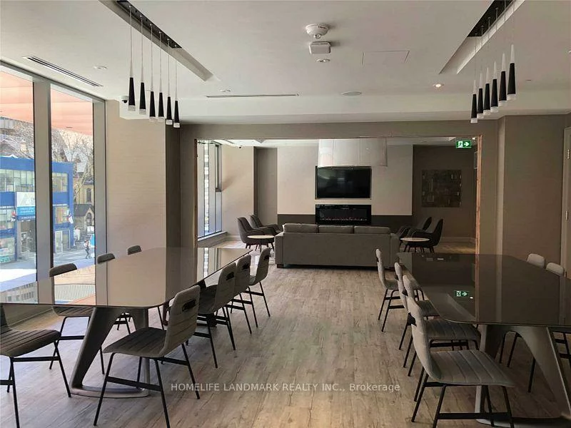 50, Wellesley, Church-Yonge Corridor, Toronto