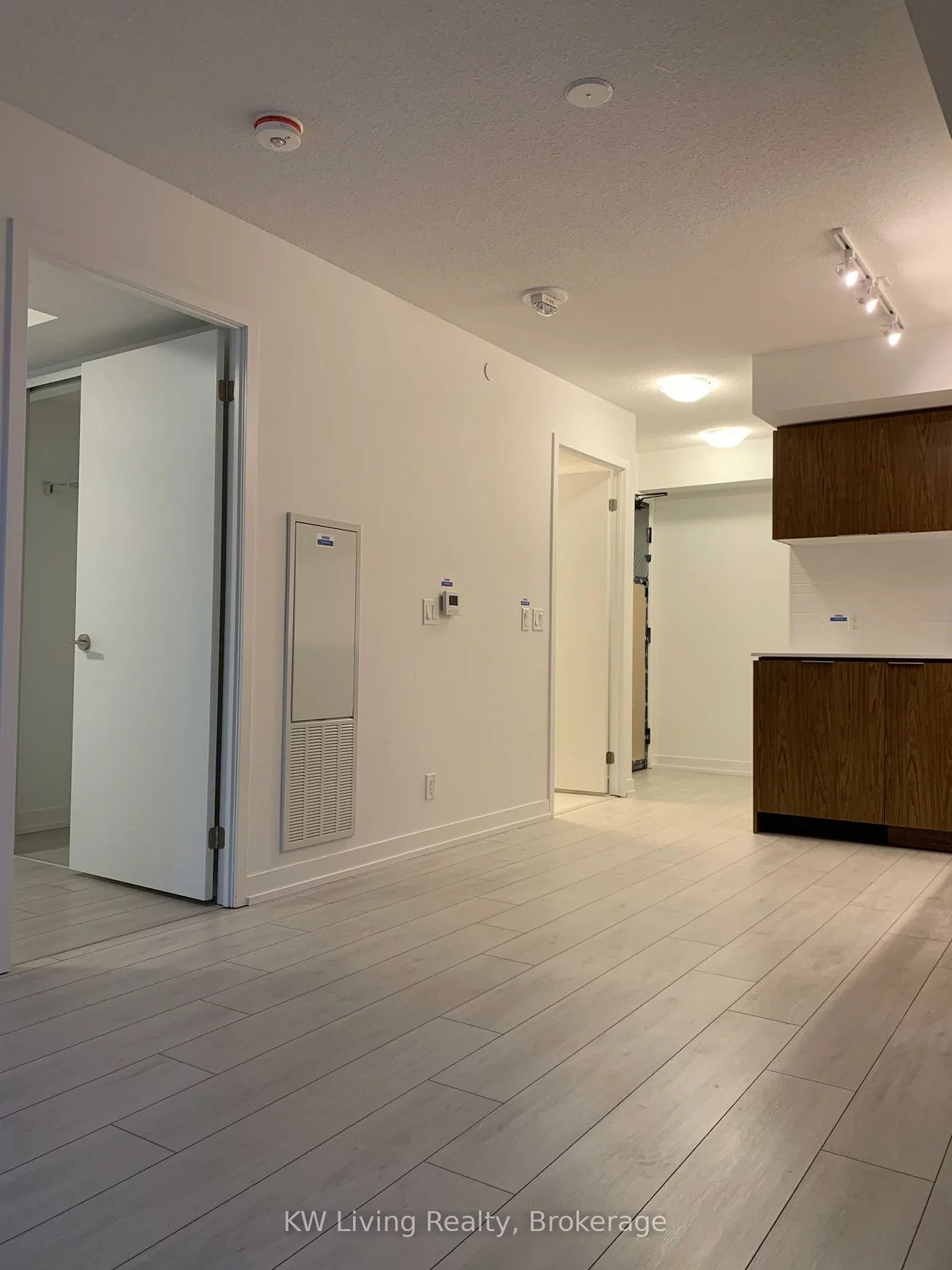 60, Shuter, Church-Yonge Corridor, Toronto