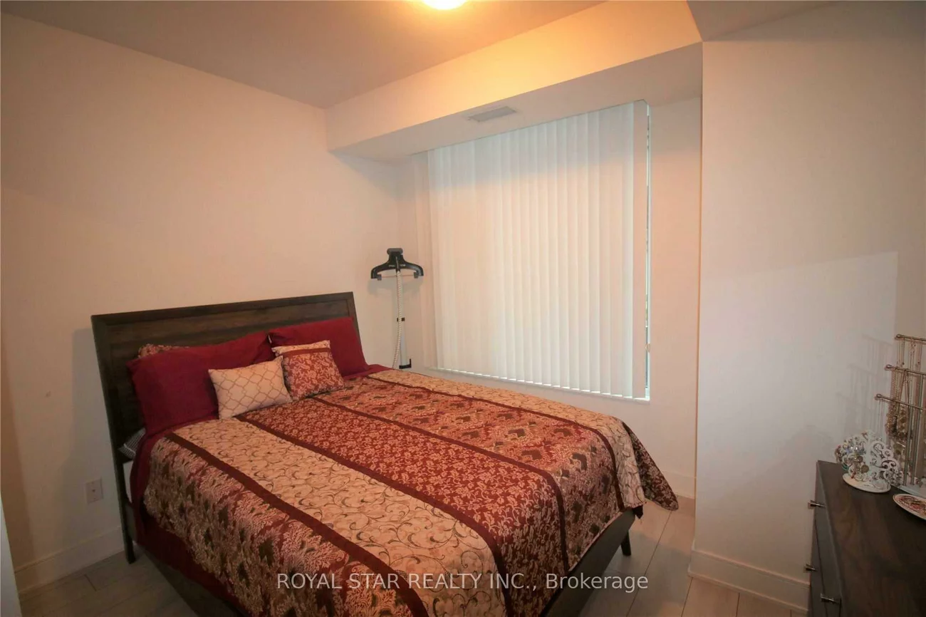 525, Adelaide, Waterfront Communities C1, Toronto