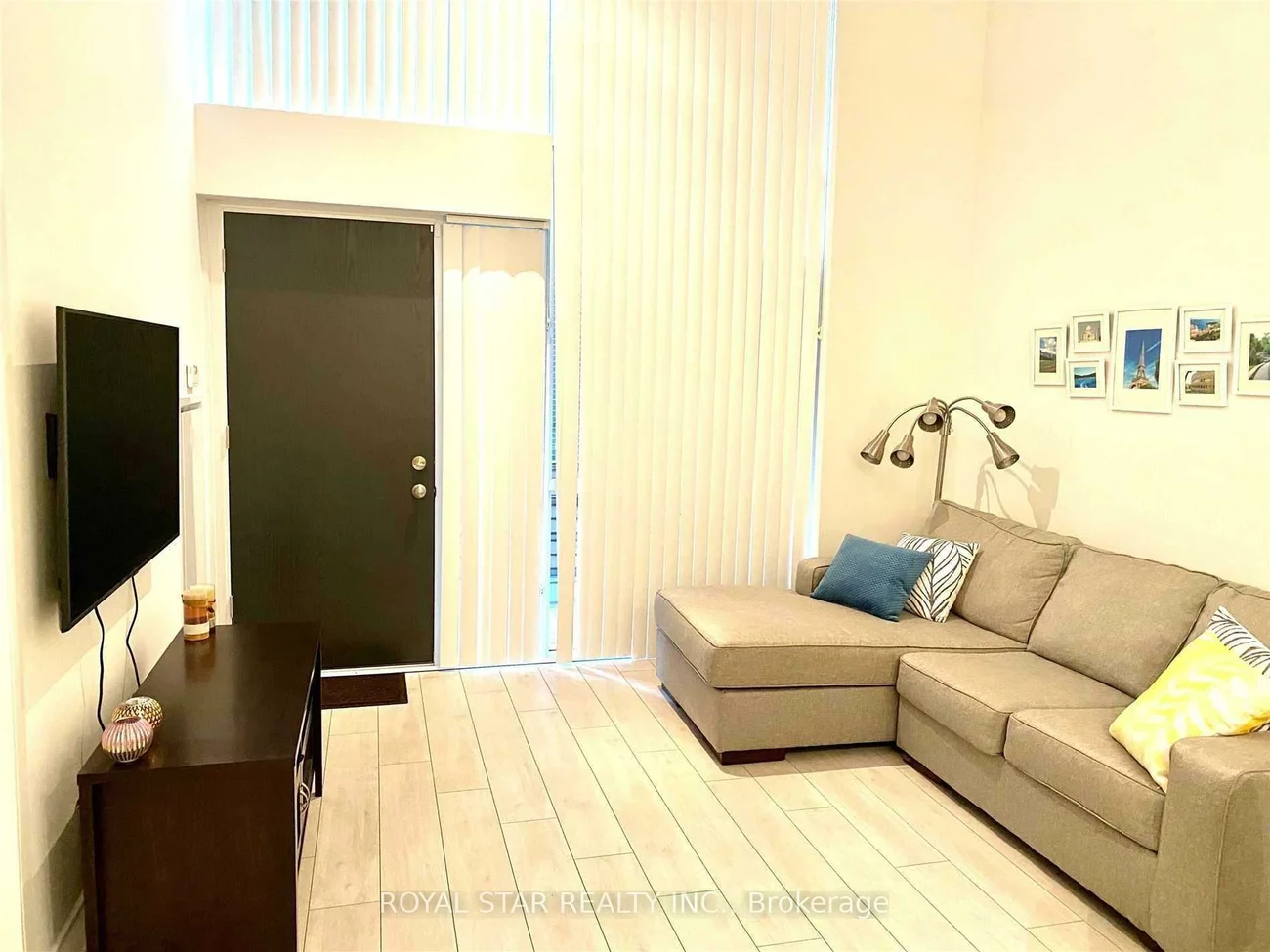 525, Adelaide, Waterfront Communities C1, Toronto