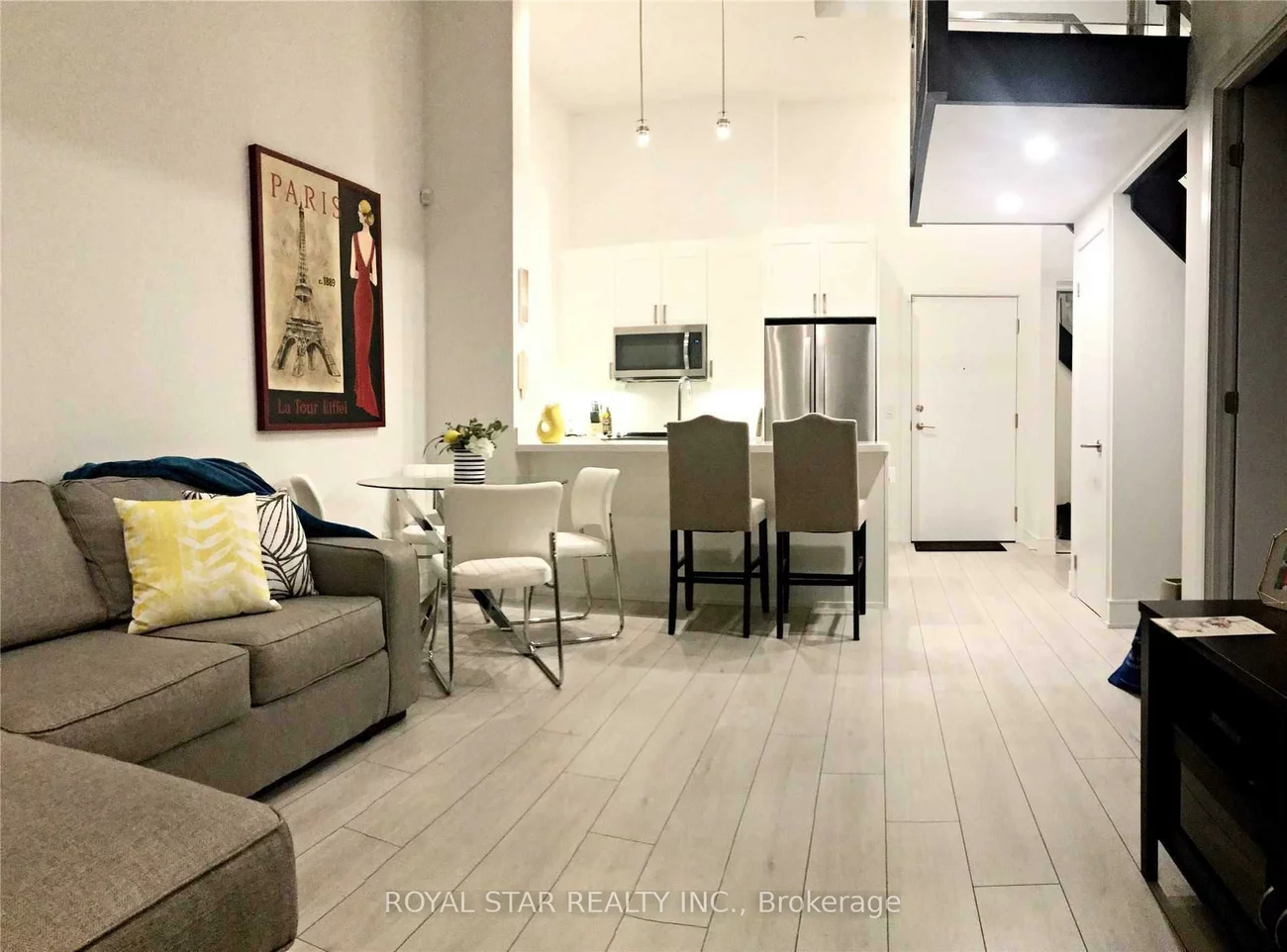 525, Adelaide, Waterfront Communities C1, Toronto